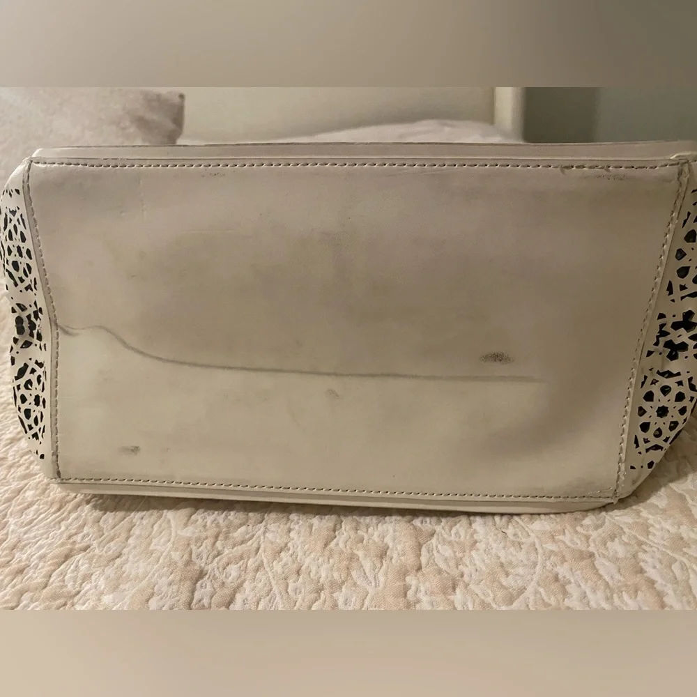 Vince Camuto White Women’s Tote Bag with Laser-Cut Sides